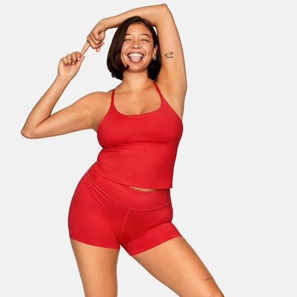 NWT OV TechSweat Flex Shorts in Scarlet - Picture 4 of 6